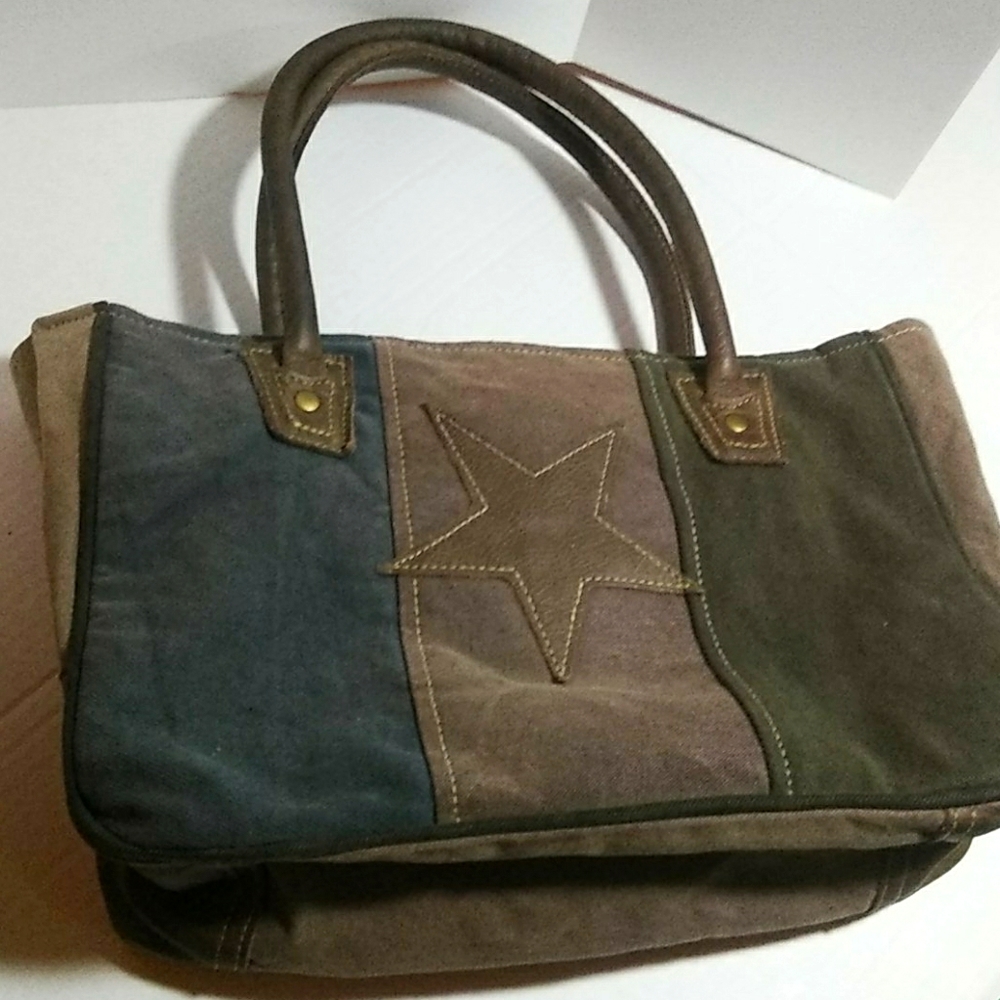 Ladies star Myra bag